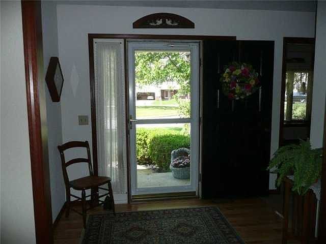 2nd image of 10093 Creekside Ct
