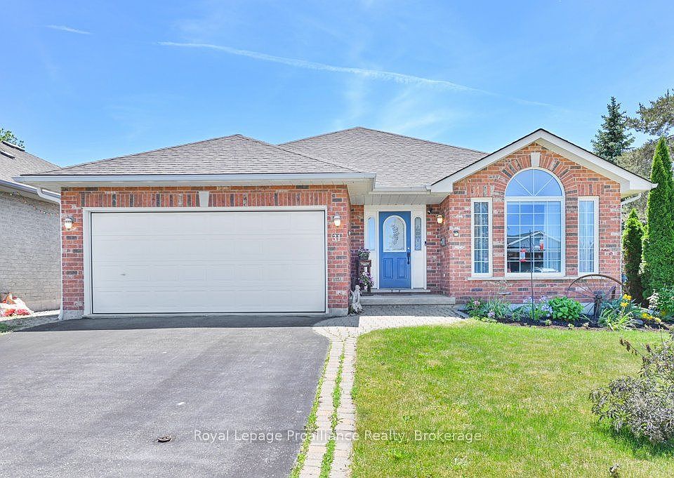 1st image of 31 Hemlock Cres