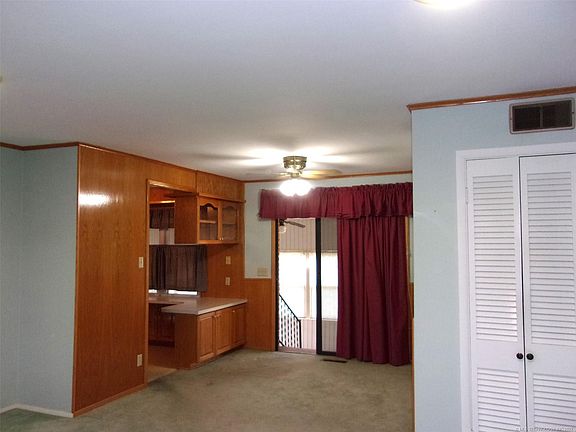 3rd image of 370 SE Wilshire Ave
