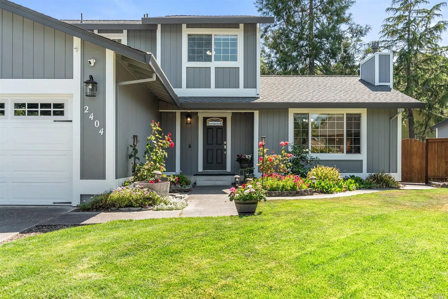 2404 Kamloops Court photo 1