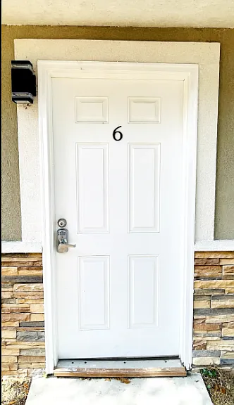 6 S South — Photo 9