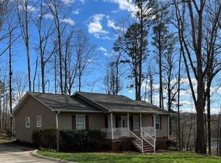 982 Bates Crossing Rd, Travelers Rest, SC 29690