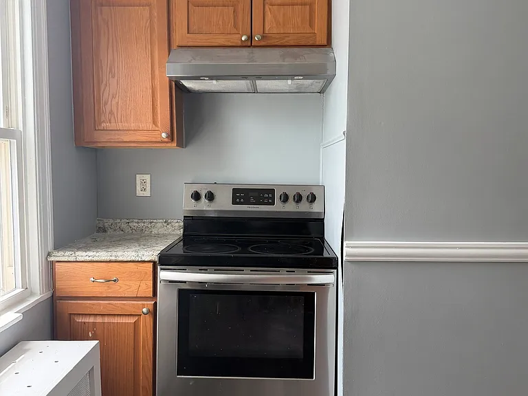 34 Goodrich St — Photo 3
