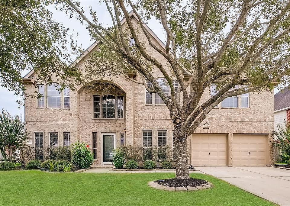 1st image of 214 Willow Pointe Dr