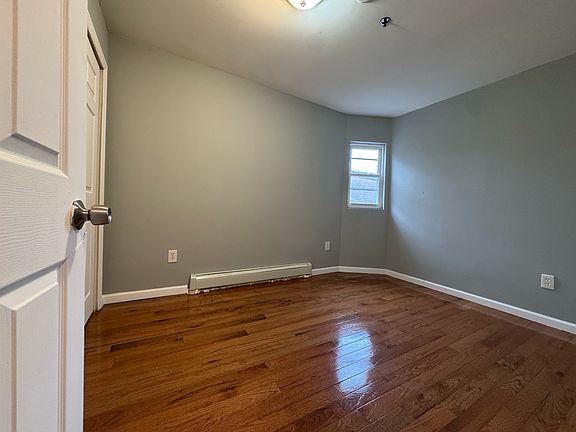 3rd image of 113 Ocean Ave #5