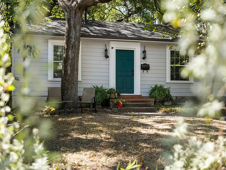 1015 Avondale Rd — Photo 10