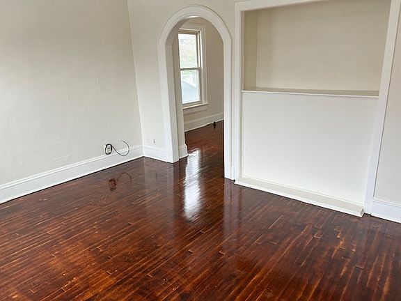 3rd image of 3331 W Juneau Ave #Uf