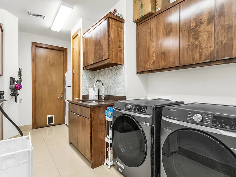 10027 Hillsdale Ln — Photo 33