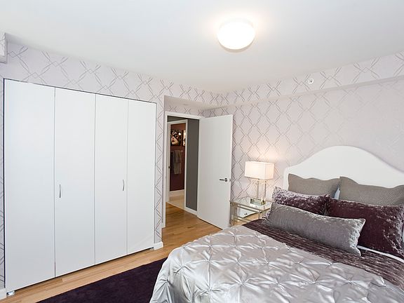 5th image of 2 Gold St APT 3712