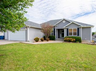 401 Ashmore Dr, Carl Junction, MO 64834