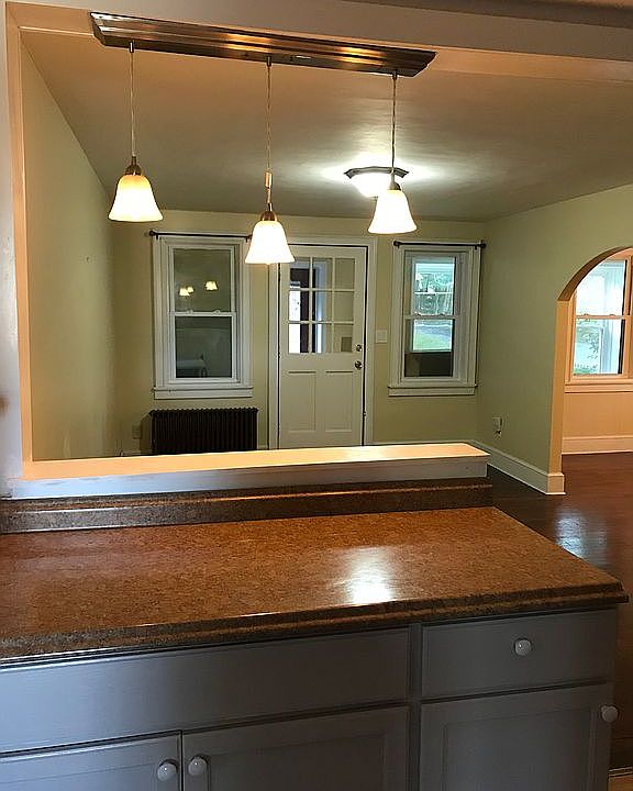 Kitchen counter 