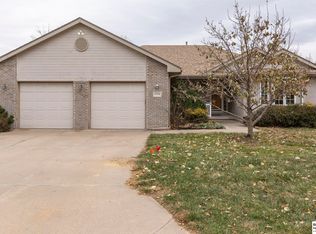 19599 Ridgeway Rd, Plattsmouth, NE 68048