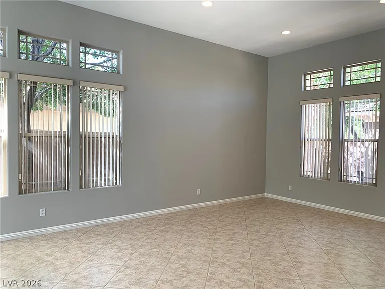 27 Plum Hollow Dr — Photo 10