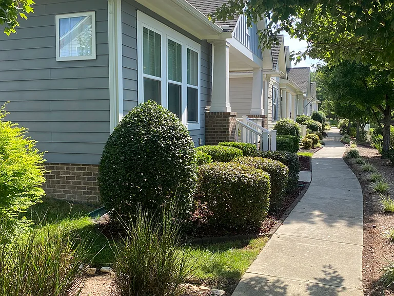 4221 Courtly Ln — Photo 2