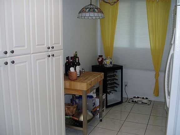 3rd image of 11730 Shipwatch Dr APT 805