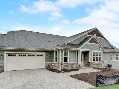 3700 Stillwater Ct #402, Waukesha, WI, 53189