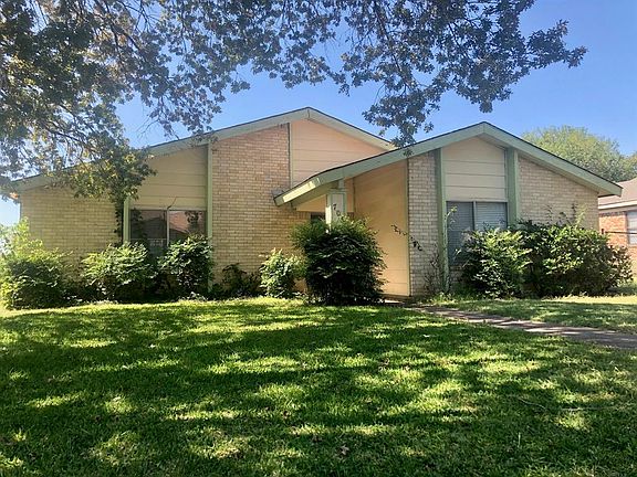2nd image of 703 Southwood Cir