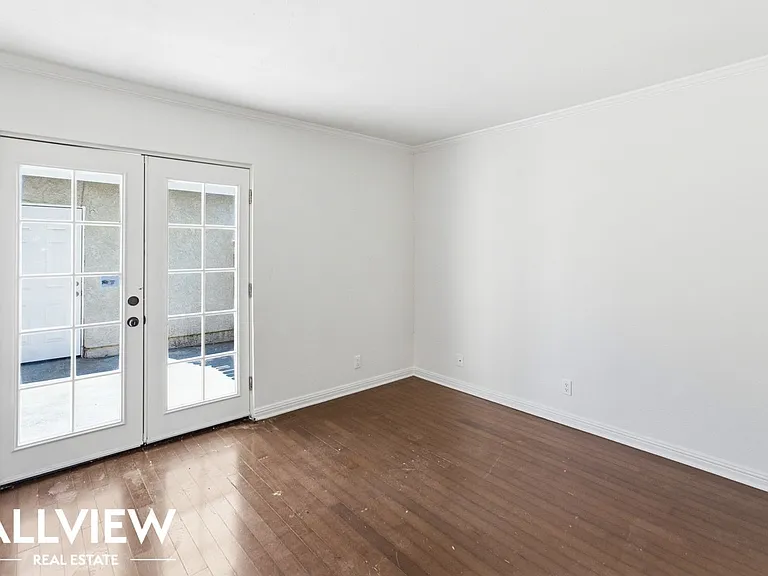 2055 W Lafayette Dr — Photo 9