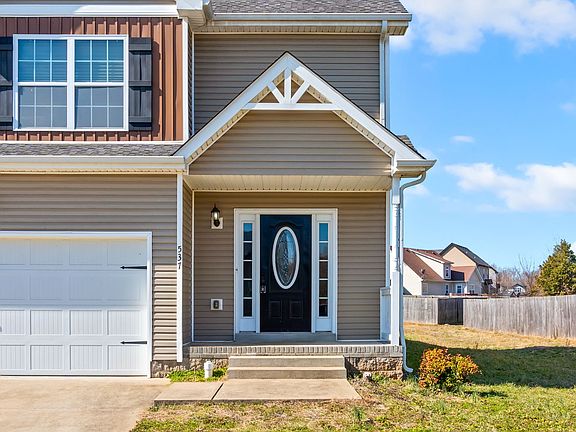 5th image of 537 Falkland Cir