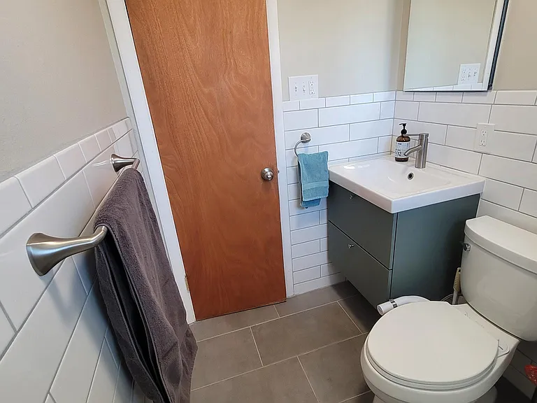 978 Kenton St — Photo 7