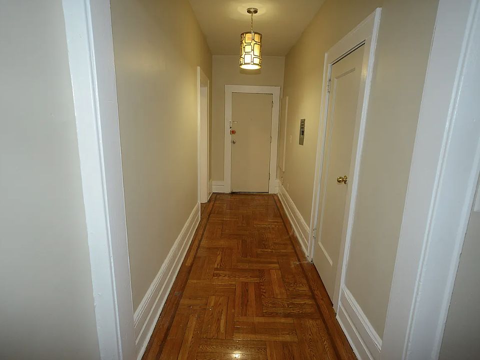 1st image of 222 Chancellor Ave #107