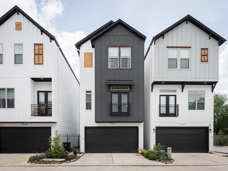 5306 Creekmont Timbers Trl — Photo 1