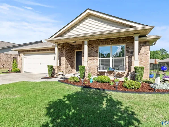115 Summer Pointe Ln, Madison, AL 35757
