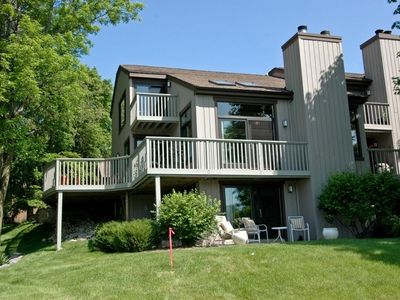 228 Bluff Ct, Lake Barrington, IL, 60010