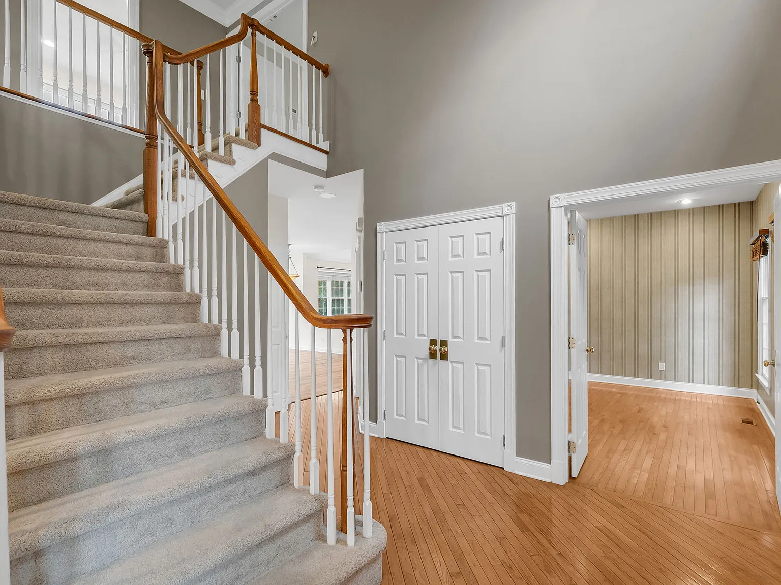 5 bed, 3.5 bath, $6,500 — Photo 4
