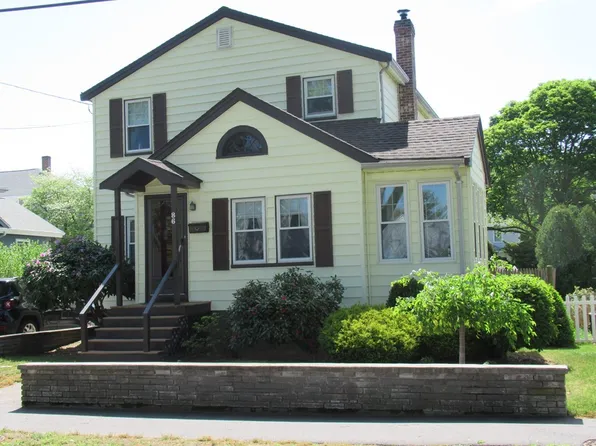 86 Exeter St, Quincy, MA 02170