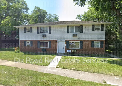 1708 W Riverview Ave #B Photo 1