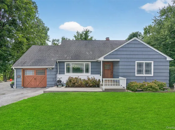 2 Charlotte Place, Monroe, NY 10950