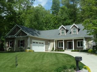 5411 Autumn Ct, Kalamazoo, MI 49009