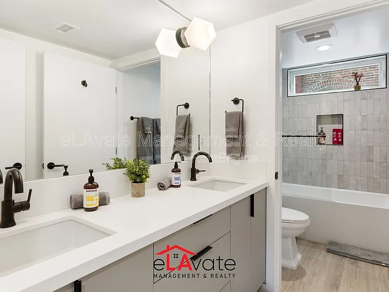 1035 N Serrano Ave #3 — Photo 11