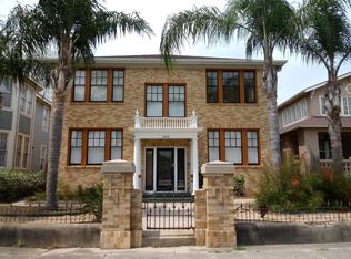 1818 Church St #3, Galveston, TX 77550
