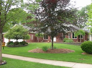 51749 Colonial Dr, Shelby Township, MI 48316