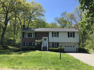 78 Meadowbrook Ln, Holliston, MA 01746