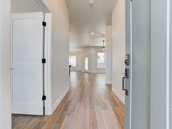 5th image of 405 SW 100th St