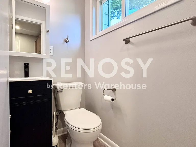 10812 Lombardy Rd — Photo 14