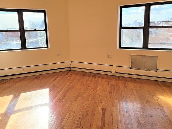 3rd image of 28-14 31st St #5F