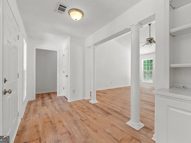 214 Cheyenne Way — Photo 4