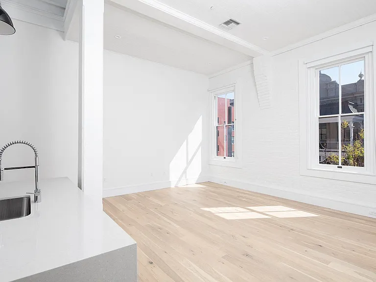 510 Julia St — Photo 78