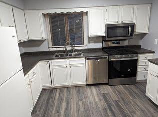 1407 W 96th Ave, Crown Point, IN 46307