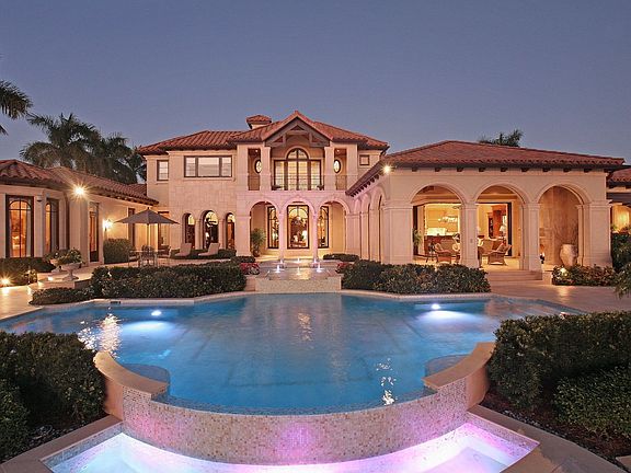 Stunning sunset vistas over Morgan's Cove