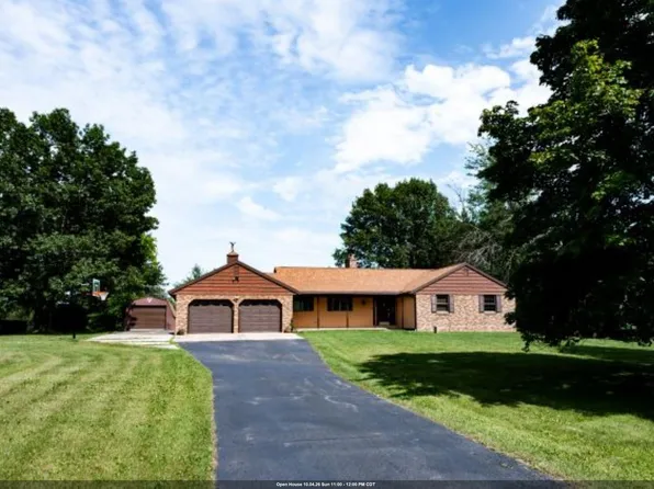 N5640 Fairway Dr, New London, WI 54961