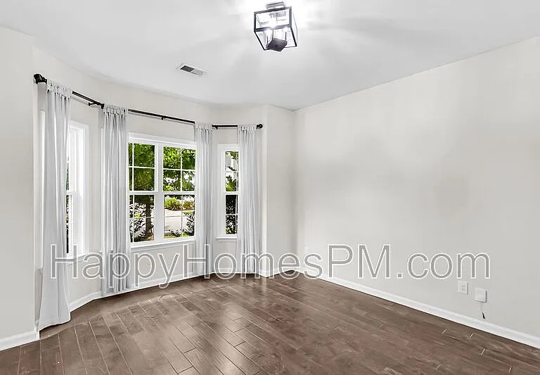 1718 Emmets Rd — Photo 15