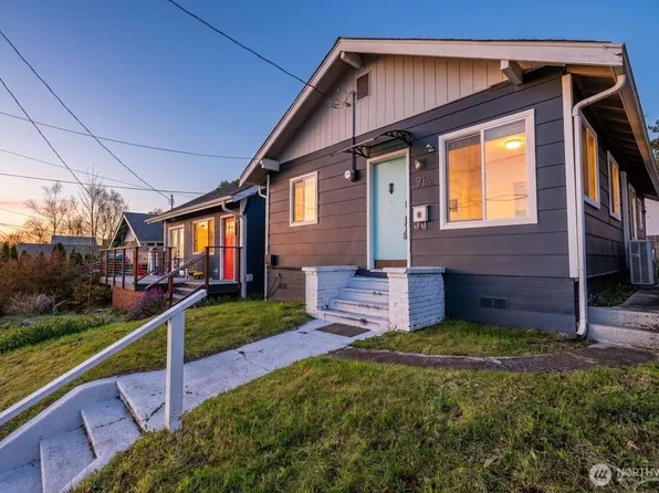 916 Pleasant Avenue, Bremerton, WA 98337