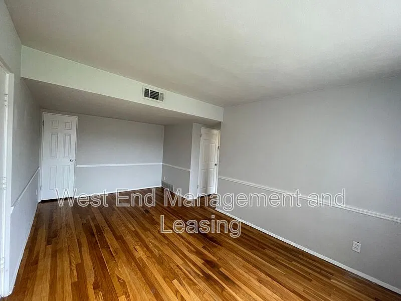 2 bed, 1.0 bath, 814 sqft, $995 — Photo 3