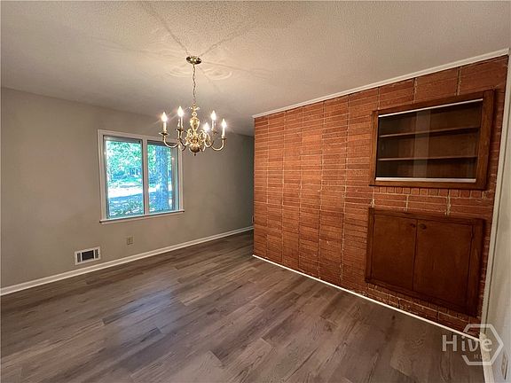 4th image of 150 Chinquapin Way