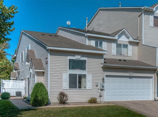 8620 Savanna Oaks Bay UNIT F, Woodbury, MN 55125